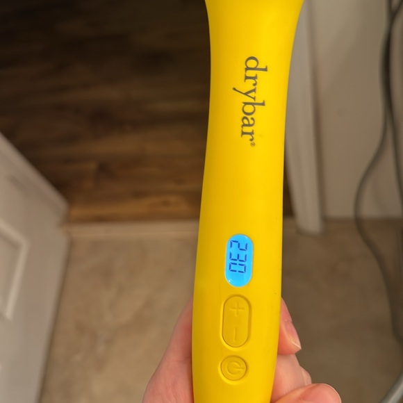 The Wrap Party Curling & Styling Wand - Picture 7 of 7